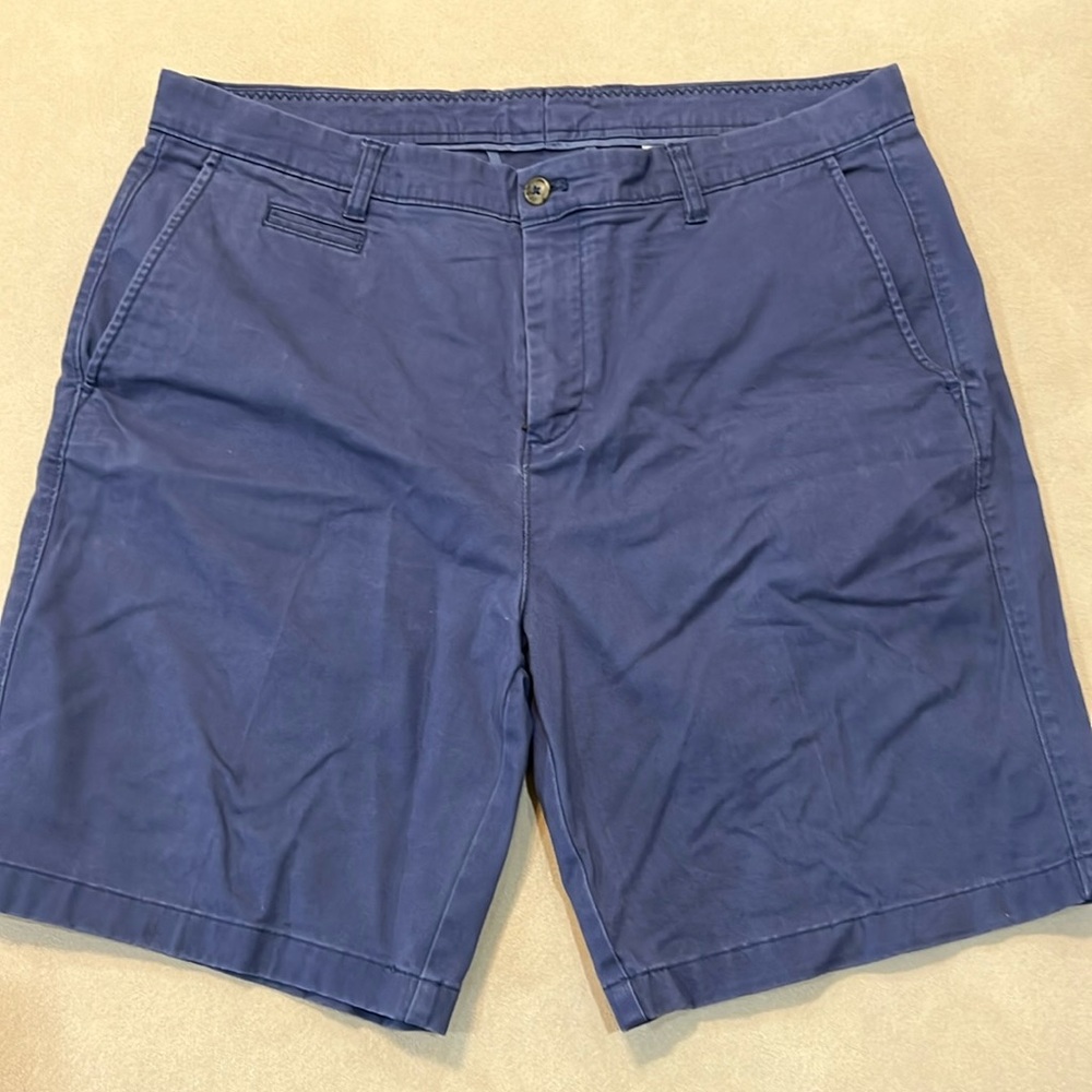 JOHNNIE-O MENS FLAT FRONT CASUAL GOLF SHORTS SIZE 38